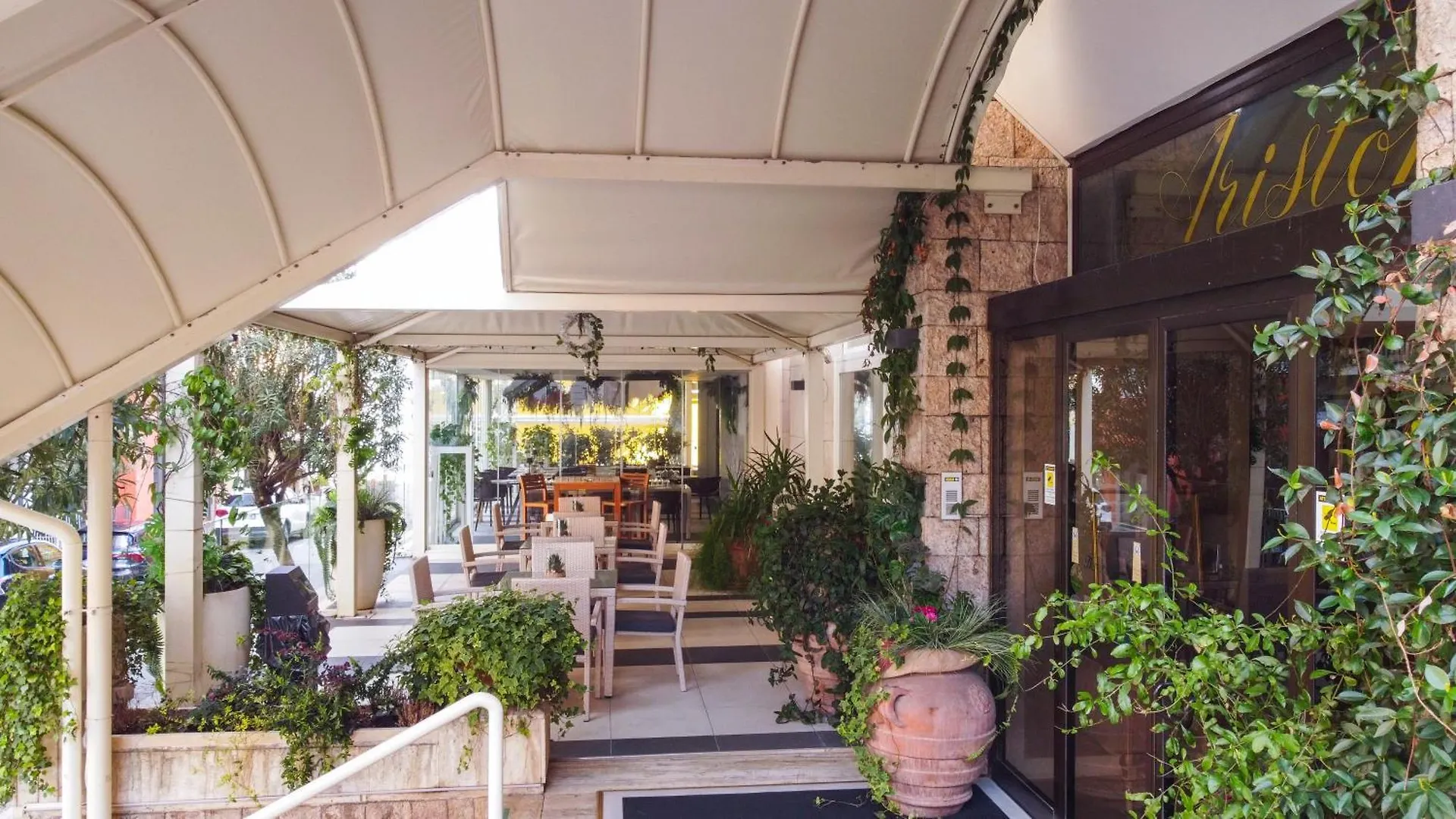 Hotel Ariston Montecatini-Terme 4*,